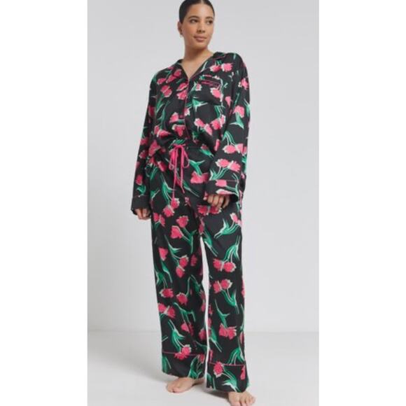 Nobodys Child Satin Revere Long Sleeve Pijama Set Black Floral Women's 12/14 New - Picture 1 of 11